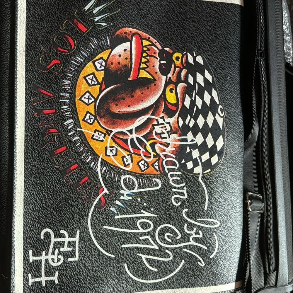 Black Ed Hardy satchel /Messenger bag. Excellent condition.!